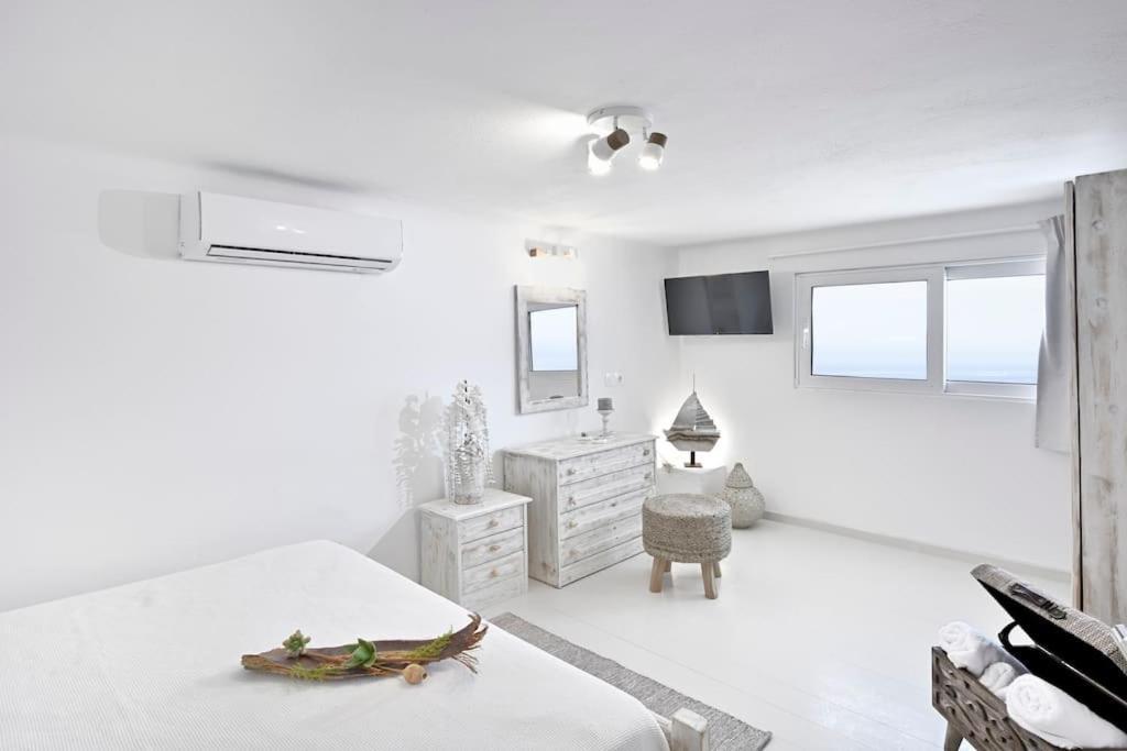 Mykonos Sea View Luxury Villa By Calypso Sunset Villas Mykonos Town Екстериор снимка